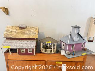 MaxSold Auction: Outdoor Train Buildings A - Bally (Pennsylvania, USA) PARTNER MANAGED Downsizing Online Auction - Cherry Street
