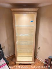 MaxSold Auction: Philip Reinisch Co. Display Cabinet C - Bally (Pennsylvania, USA) PARTNER MANAGED Downsizing Online Auction - Cherry Street