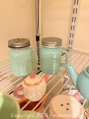 MaxSold Auction: Salt and Pepper Shakers and More B - Bally (Pennsylvania, USA) PARTNER MANAGED Downsizing Online Auction - Cherry Street