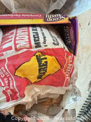 MaxSold Auction: Stone and More B - Bally (Pennsylvania, USA) PARTNER MANAGED Downsizing Online Auction - Cherry Street