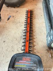 MaxSold Auction: Trimmers B - Bally (Pennsylvania, USA) PARTNER MANAGED Downsizing Online Auction - Cherry Street