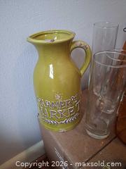 MaxSold Auction: Vases, Pitchers B - Bally (Pennsylvania, USA) PARTNER MANAGED Downsizing Online Auction - Cherry Street