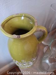 MaxSold Auction: Vases, Pitchers B - Bally (Pennsylvania, USA) PARTNER MANAGED Downsizing Online Auction - Cherry Street