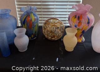 MaxSold Auction: Color Splash Art Glass Vase Collection  - Roseville (California, USA) PARTNER MANAGED Moving Online Auction - Marie Court #2