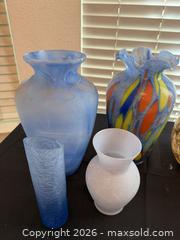 MaxSold Auction: Color Splash Art Glass Vase Collection  - Roseville (California, USA) PARTNER MANAGED Moving Online Auction - Marie Court #2