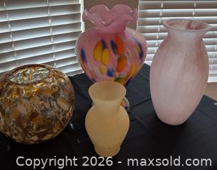 MaxSold Auction: Color Splash Art Glass Vase Collection  - Roseville (California, USA) PARTNER MANAGED Moving Online Auction - Marie Court #2