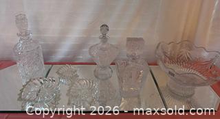 MaxSold Auction: Cut Crystal Cocktail Hour: Decanters + Serving Pieces - Roseville (California, USA) PARTNER MANAGED Moving Online Auction - Marie Court #2