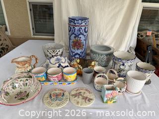 MaxSold Auction: Garden Party Ceramic Pottery Mix  - Roseville (California, USA) PARTNER MANAGED Moving Online Auction - Marie Court #2