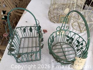 MaxSold Auction: Garden Party Metal Décor Lot  - Roseville (California, USA) PARTNER MANAGED Moving Online Auction - Marie Court #2