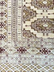 MaxSold Auction: Neutral Pattern Wool Area Rug – Cream & Taupe w/ Fringe - Roseville (California, USA) PARTNER MANAGED Moving Online Auction - Marie Court #2