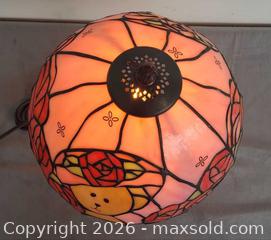 MaxSold Auction: Tiffany-style Stained Glass Desk Lamp with Metal Base - Toronto (Ontario, Canada) PARTNER MANAGED Reseller Online Auction - Queen Street West.