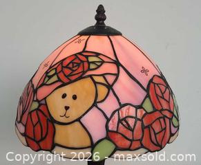MaxSold Auction: Tiffany-style Stained Glass Desk Lamp with Metal Base - Toronto (Ontario, Canada) PARTNER MANAGED Reseller Online Auction - Queen Street West.