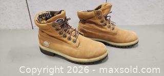 MaxSold Auction: Ladies Tan Timberland Boots, size US 5.5, Fits as 7 - Pelham (Ontario, Canada) SELLER MANAGED Reseller Online Auction - Foss Road