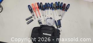 MaxSold Auction: Mastercraft Screwdriver Set with Carrying Bag - Pelham (Ontario, Canada) SELLER MANAGED Reseller Online Auction - Foss Road
