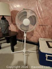 MaxSold Auction: Fan C - Georgina (Ontario, Canada) Moving Online Auction - Dawn Blossom Drive