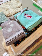 MaxSold Auction: Assorted Towels, Doilies & Blankets Lot - New Westminster (British Columbia, Canada) PARTNER MANAGED Downsizing Online Auction -  Jamieson Court (CONDO)