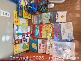 MaxSold Auction: Children's Books, Wooden Train Set, Keyboard & Shape Sorter Lot - New Westminster (British Columbia, Canada) PARTNER MANAGED Downsizing Online Auction -  Jamieson Court (CONDO)