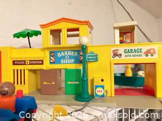 MaxSold Auction: Fisher-Price Vintage Plastic Playset / Village (1960s-1990s) - New Westminster (British Columbia, Canada) PARTNER MANAGED Downsizing Online Auction -  Jamieson Court (CONDO)
