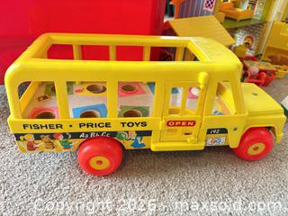 MaxSold Auction: Fisher-Price Vintage Play Family Dollhouse with Bus & Figures - New Westminster (British Columbia, Canada) PARTNER MANAGED Downsizing Online Auction -  Jamieson Court (CONDO)