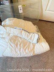 MaxSold Auction: IKEA 365+ MYSA Queen Duvet Insert White/Off-white - New Westminster (British Columbia, Canada) PARTNER MANAGED Downsizing Online Auction -  Jamieson Court (CONDO)