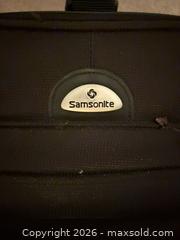 MaxSold Auction: Lot of 2 Softside Suitcases, Carry-on & Medium, 2-Wheel - New Westminster (British Columbia, Canada) PARTNER MANAGED Downsizing Online Auction -  Jamieson Court (CONDO)