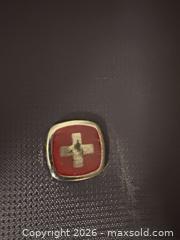 MaxSold Auction: Lot of 2 Softside Suitcases, Carry-on & Medium, 2-Wheel - New Westminster (British Columbia, Canada) PARTNER MANAGED Downsizing Online Auction -  Jamieson Court (CONDO)