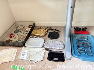 MaxSold Auction: Mixed Lot: Handbags, Jewelry, Sunglasses & Linens - New Westminster (British Columbia, Canada) PARTNER MANAGED Downsizing Online Auction -  Jamieson Court (CONDO)