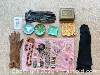 MaxSold Auction: Mixed Vintage Jewelry, Gloves, Trinket Dishes & Decorative Box - New Westminster (British Columbia, Canada) PARTNER MANAGED Downsizing Online Auction -  Jamieson Court (CONDO)