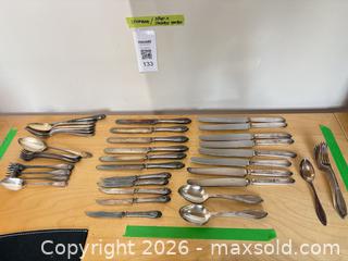 MaxSold Auction: Ornate Floral Handle Silverware Set, ~30 Pieces - New Westminster (British Columbia, Canada) PARTNER MANAGED Downsizing Online Auction -  Jamieson Court (CONDO)