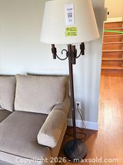 MaxSold Auction: Traditional Bronze / Oil-Rubbed Bronze Floor Lamp with Shade - New Westminster (British Columbia, Canada) PARTNER MANAGED Downsizing Online Auction -  Jamieson Court (CONDO)