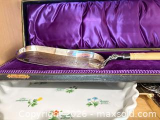 MaxSold Auction: Victorian Marked Porcelain Tea Service & Trays, 6+ Pieces - New Westminster (British Columbia, Canada) PARTNER MANAGED Downsizing Online Auction -  Jamieson Court (CONDO)