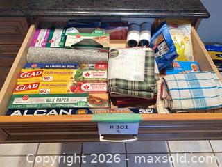 MaxSold Auction: Kitchen Food Wraps & Clings, Zipper Bags, Oven Mitts and Dish Cloths - West Vancouver (British Columbia, Canada) SELLER MANAGED Estate Sale Online Auction - Marine Drive
