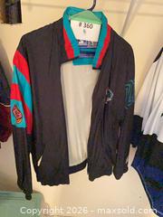 MaxSold Auction: Vintage Vancouver Grizzlies Starter Jacket, Men S - West Vancouver (British Columbia, Canada) SELLER MANAGED Estate Sale Online Auction - Marine Drive
