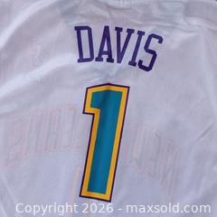 MaxSold Auction: Vintage 2000 NBA Baron Davis New Orleans Hornets Reebok Basketball Jersey, NWT, XL - Toronto (Ontario, Canada) SELLER MANAGED Reseller Online Auction - Esandar Drive (STORAGE)