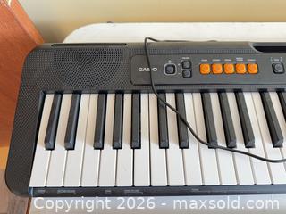 MaxSold Auction: Casiotone Electric Keyboard B - Burlington (Ontario, Canada) Moving Online Auction - Mcniven Road
