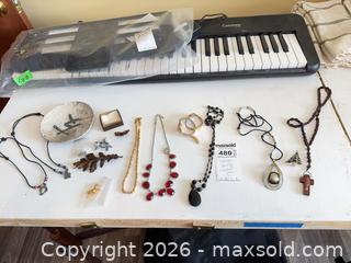 MaxSold Auction: Costume Jewelry and Trinket Dish B - Burlington (Ontario, Canada) Moving Online Auction - Mcniven Road
