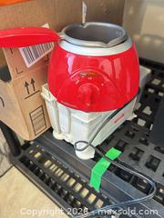 MaxSold Auction: Fondue, Spiralizer And More B  - Burlington (Ontario, Canada) Moving Online Auction - Mcniven Road