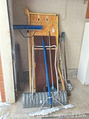 MaxSold Auction: Garden Tools And Wood B - Burlington (Ontario, Canada) Moving Online Auction - Mcniven Road