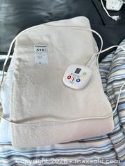 MaxSold Auction: Master Massage Table Warmer B  - Burlington (Ontario, Canada) Moving Online Auction - Mcniven Road