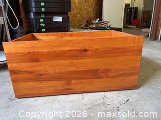 MaxSold Auction: Rolling Storage Box B - Burlington (Ontario, Canada) Moving Online Auction - Mcniven Road