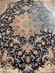 MaxSold Auction: Rug C  - Burlington (Ontario, Canada) Moving Online Auction - Mcniven Road