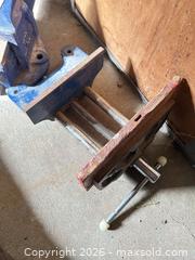 MaxSold Auction: Vices A  - Burlington (Ontario, Canada) Moving Online Auction - Mcniven Road