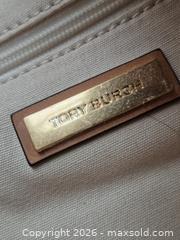 MaxSold Auction: Hand Bag - Pickering (Ontario, Canada) SELLER MANAGED Reseller Online Auction - Old Brock Road