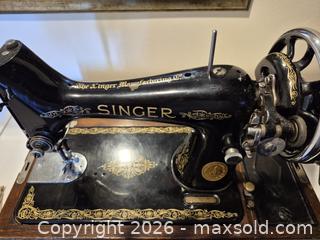 MaxSold Auction: Vintage Hand Crank Singer Sewing Machine - Pickering (Ontario, Canada) SELLER MANAGED Reseller Online Auction - Old Brock Road