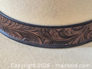 MaxSold Auction: Western Hat - Pickering (Ontario, Canada) SELLER MANAGED Reseller Online Auction - Old Brock Road