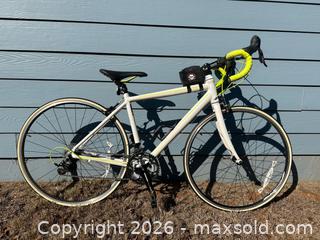 MaxSold Auction: Schwinn Road Bike Small Frame 700c White/Yellow/Black - Marietta (Georgia, USA) PARTNER MANAGED Estate Sale Online Auction - Casteel Park Drive Southwest