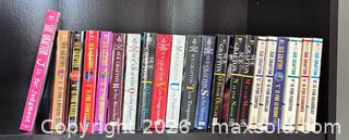 MaxSold Auction: Sue Grafton Alphabet Mystery Paperback Set — 21 Mass-Market Books - Marietta (Georgia, USA) PARTNER MANAGED Estate Sale Online Auction - Casteel Park Drive Southwest