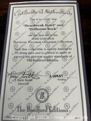 MaxSold Auction: Elvis Heirloom Porcelain Ornament Collection - Heartbreak Hotel and Jailhouse Rock - Windsor (Ontario, Canada) SELLER MANAGED Reseller Online Auction - Byng Road