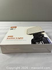 MaxSold Auction: New selfie light - Windsor (Ontario, Canada) SELLER MANAGED Reseller Online Auction - Byng Road