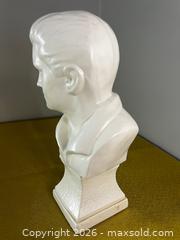 MaxSold Auction: Rare Collectible Elvis Presley White Bust - Windsor (Ontario, Canada) SELLER MANAGED Reseller Online Auction - Byng Road